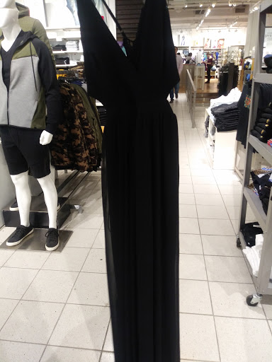 Clothing Store «Express», reviews and photos, 1625 Chestnut St, Philadelphia, PA 19103, USA