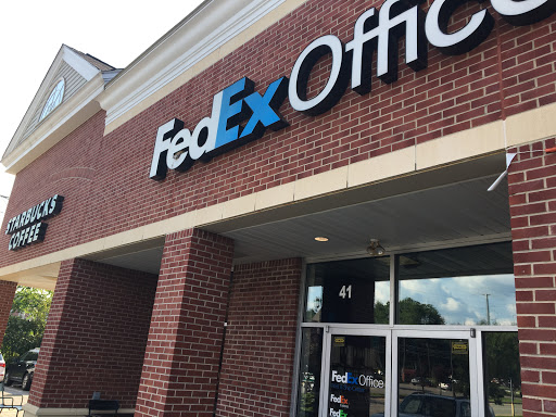 Print Shop «FedEx Office Print & Ship Center», reviews and photos, 41 Eisenhower Pkwy, Roseland, NJ 07068, USA