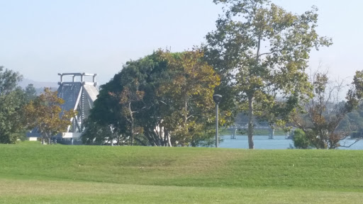 Park «Mike Ward Community Park Woodbridge», reviews and photos, 20 Lake Rd, Irvine, CA 92604, USA