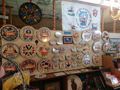 Tourist Attraction «Penna Dutch Gift Haus», reviews and photos, 93 Roadside Dr, Shartlesville, PA 19554, USA