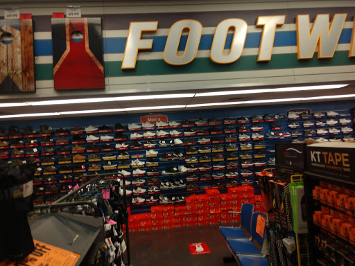 Sporting Goods Store «Big 5 Sporting Goods», reviews and photos, 1401 E 120th Ave, Thornton, CO 80233, USA