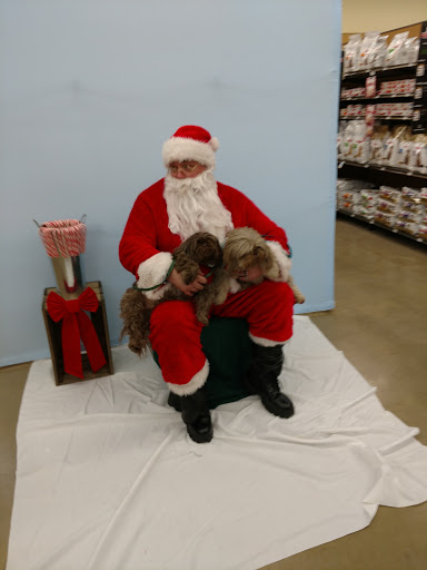 Pet Supply Store «Petco Animal Supplies», reviews and photos, 28400 Dequindre Rd, Warren, MI 48092, USA