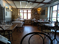Atmosphère du Restaurant La Chaumière à Mouroux - n°12