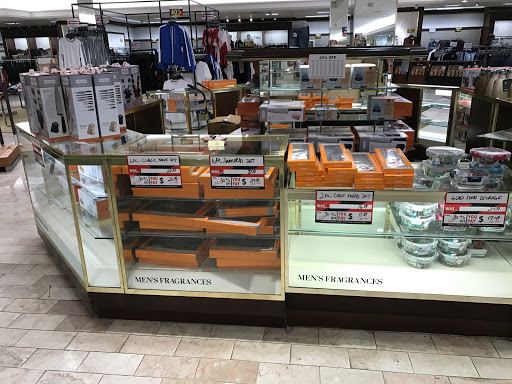 Department Store «Lord & Taylor», reviews and photos, 5065 Main St, Trumbull, CT 06611, USA