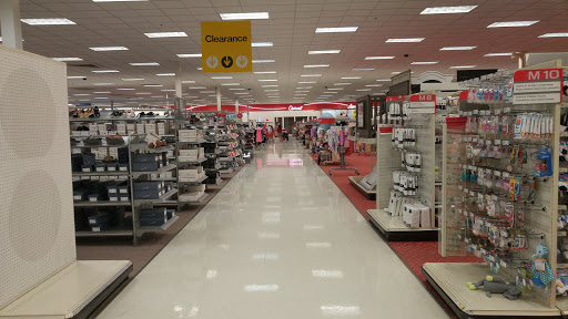 Department Store «Target», reviews and photos, 3885 E Main St, St Charles, IL 60174, USA