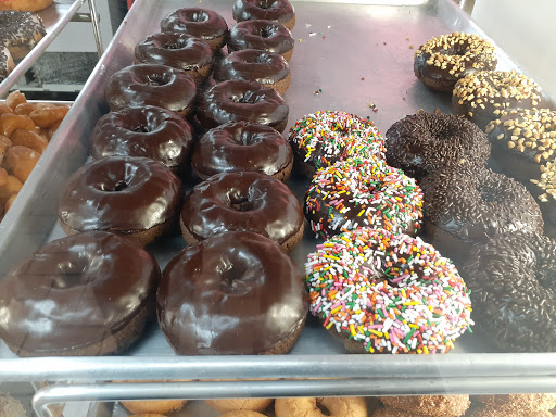 Donut Shop «Rainbow Donuts», reviews and photos, 1432 S Azusa Ave, West Covina, CA 91791, USA