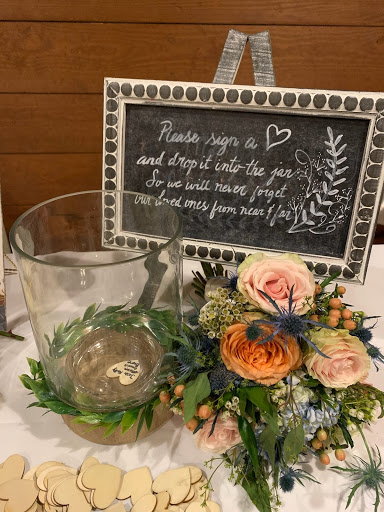 Florist «K & V Florist», reviews and photos, 23 Fee Fee Rd, Maryland Heights, MO 63043, USA