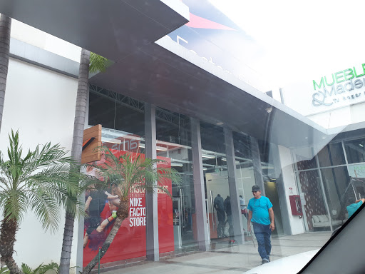 Outlets deportes Guayaquil