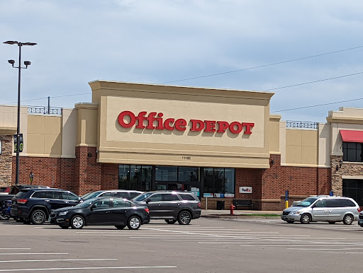 Office Supply Store «OfficeMax», reviews and photos, 11160 Fountains Dr, Maple Grove, MN 55369, USA