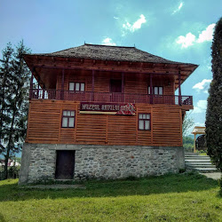 Muzeul Satului Galeș