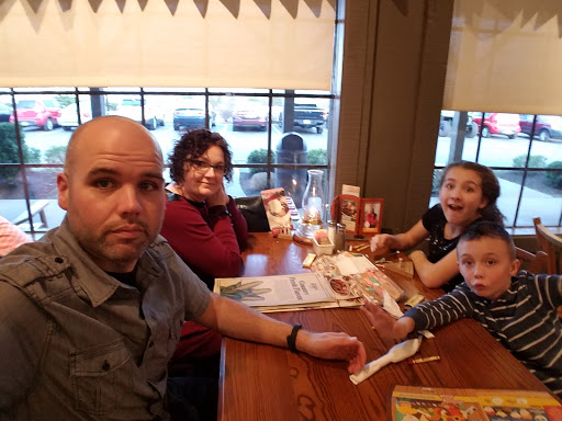 American Restaurant «Cracker Barrel Old Country Store», reviews and photos, 4210 Marlane Dr, Grove City, OH 43123, USA