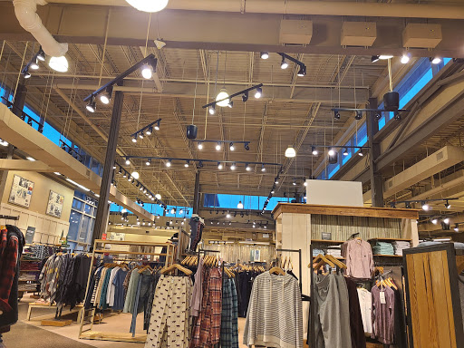 Clothing Store «L.L. Bean», reviews and photos, 4999 Old Orchard Shopping Center, Skokie, IL 60077, USA