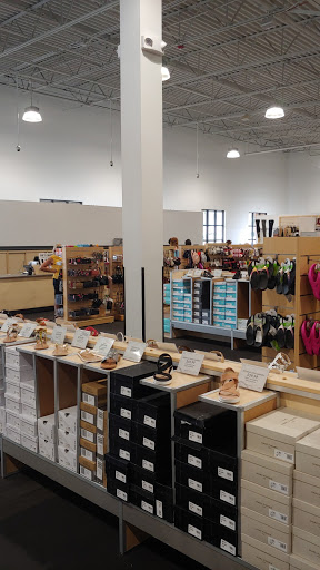 Shoe Store «DSW Designer Shoe Warehouse», reviews and photos, 3411 W Frye Rd, Chandler, AZ 85226, USA