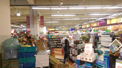 Big supermarkets Valparaiso