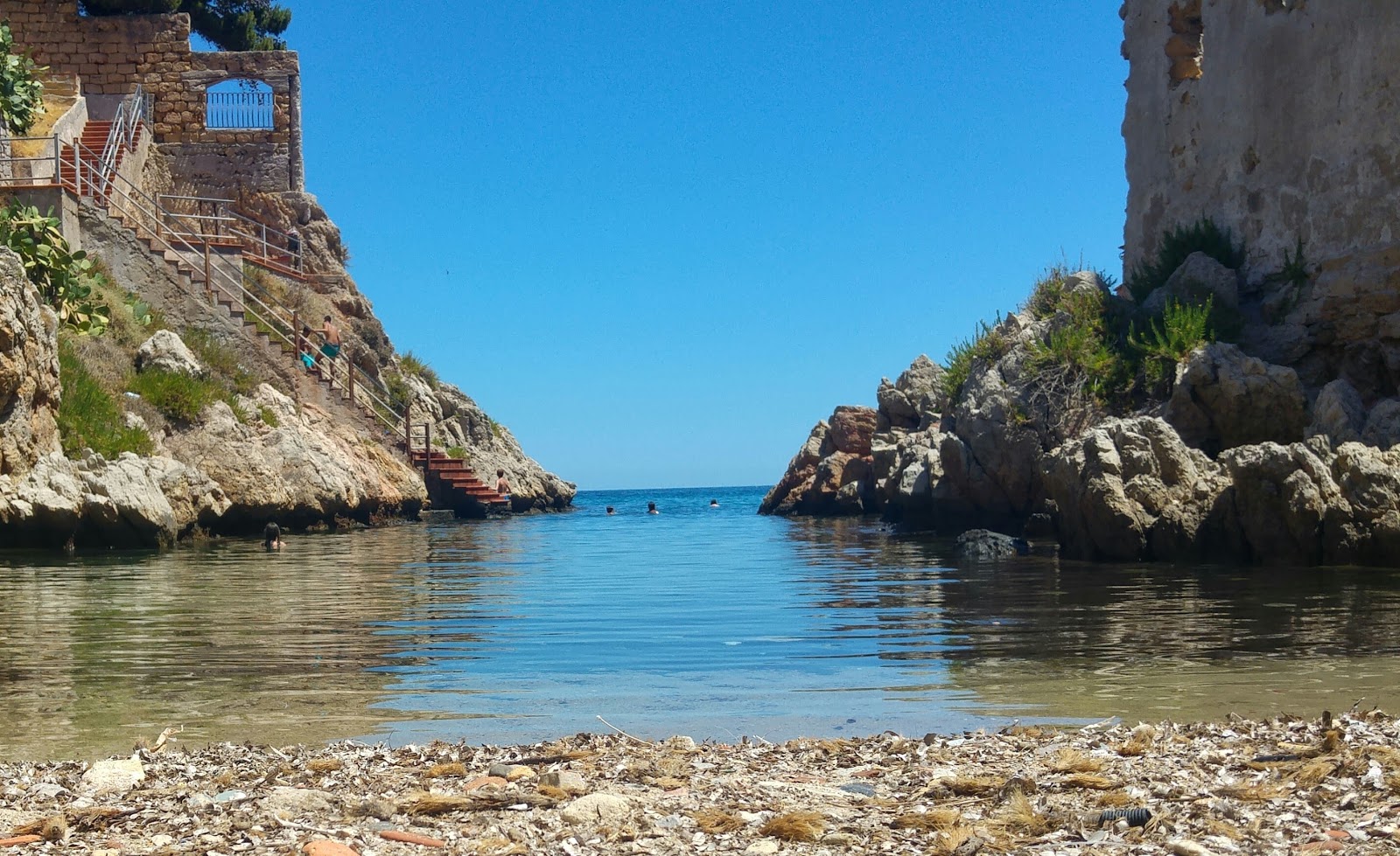 Fotografie cu Caletta Sant'elia cu golful minuscul