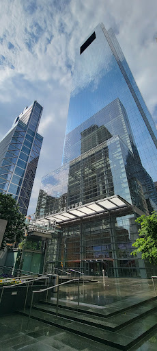 Shopping Mall «The Market and Shops at Comcast Center», reviews and photos, 1701 John F Kennedy Blvd #300, Philadelphia, PA 19103, USA