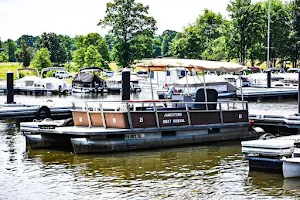 Jamestown Boat Rental image