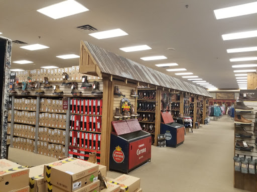 Western Apparel Store «Cavenders Boot City», reviews and photos