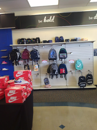 Shoe Store «Shoe Carnival», reviews and photos, 3800 Merle Hay Rd, Des Moines, IA 50310, USA