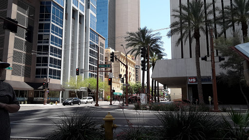 Wine Store «Hidden Track Bottle Shop», reviews and photos, 111 W Monroe St #120, Phoenix, AZ 85003, USA