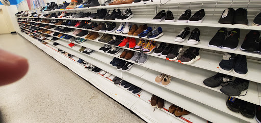 Clothing Store «Ross Dress for Less», reviews and photos, 247 E Eau Gallie Blvd, Indian Harbour Beach, FL 32937, USA