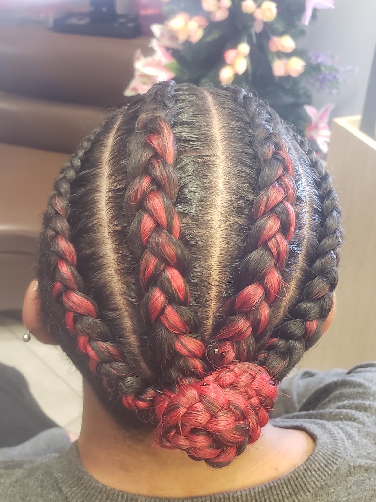 Yolanda Natural Hair Stylist 44120