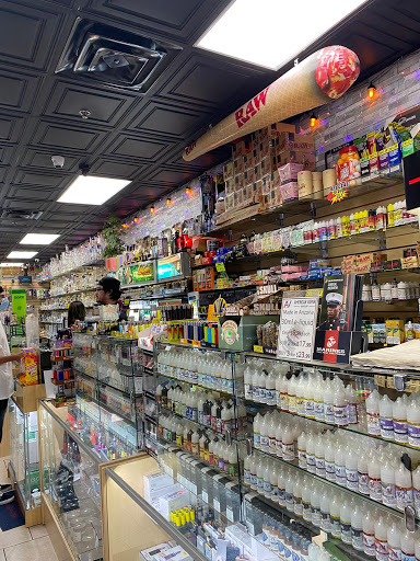 Tobacco Shop «M & I Smoke Shop», reviews and photos, 1239 S Higley Rd #104, Mesa, AZ 85206, USA