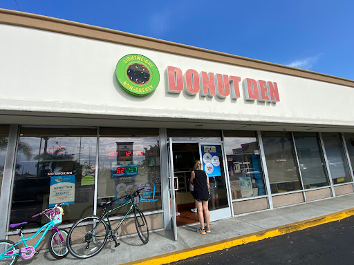 DONUT DEN, 4257 Pacific Coast Hwy, Torrance, CA 90505, USA, 