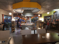 Atmosphère du Restaurant Autour Du Grill à Cavignac - n°17