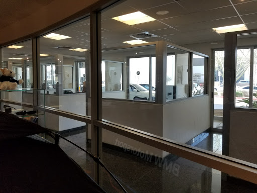 BMW Dealer «Chapman BMW On Camelback», reviews and photos, 830 E Camelback Rd, Phoenix, AZ 85014, USA
