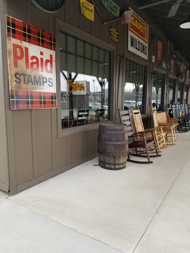 American Restaurant «Cracker Barrel Old Country Store», reviews and photos, 238 Enterprise Dr, Rocky Mount, NC 27804, USA