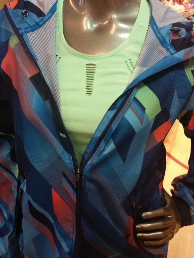 Sporting Goods Store «New Balance», reviews and photos, 3810 Forbes Ave, Oakland, PA 15213, USA