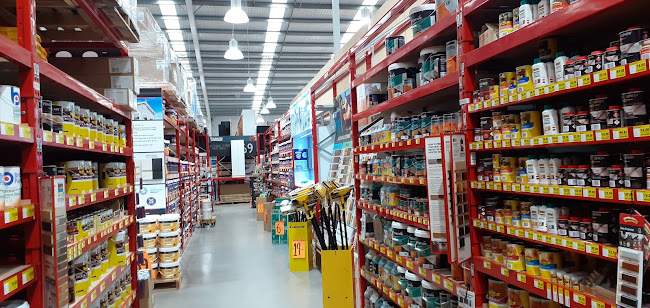 Comments and reviews of Bunnings Warehouse Shirley
