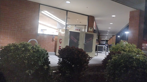 Grocery Store «Safeway», reviews and photos, 12032 SE Sunnyside Rd, Clackamas, OR 97015, USA