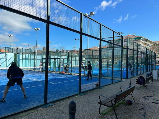 CARL’S PADEL