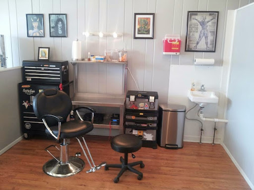 Tattoo Shop «Crimson Tattoos», reviews and photos, 106 W Main St, Owosso, MI 48867, USA
