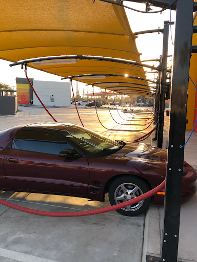 gogo Express Car Wash en Indio