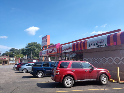 Dessert Shop «Elias Donuts», reviews and photos, 19231 Grand River Ave, Detroit, MI 48223, USA