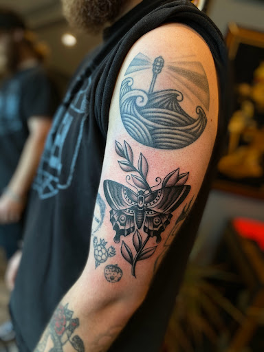 Tattoo Shop «Safe House Tattoo Studio», reviews and photos, 1200 Clinton St #40, Nashville, TN 37203, USA