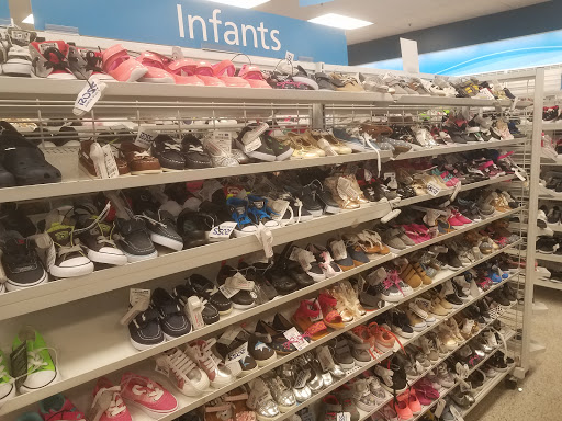 Clothing Store «Ross Dress for Less», reviews and photos, 560 N Euclid St, Anaheim, CA 92801, USA