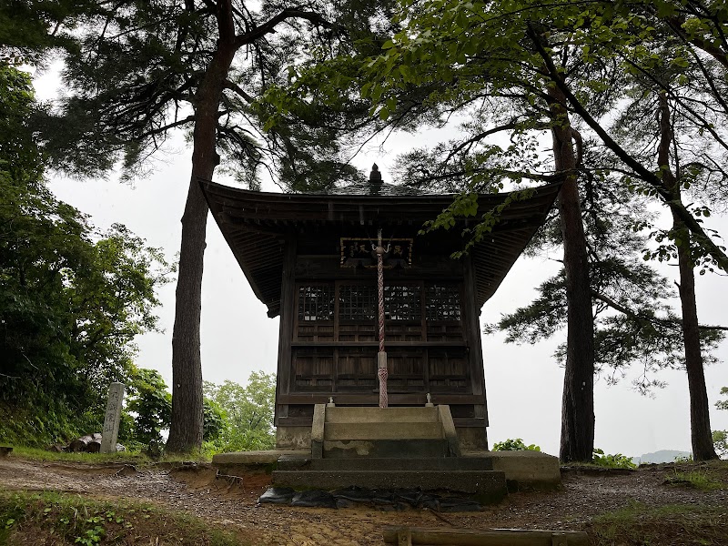 春日山城跡