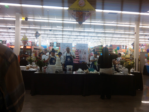 Supermarket «Food City», reviews and photos, 1940 W Indian School Rd, Phoenix, AZ 85015, USA