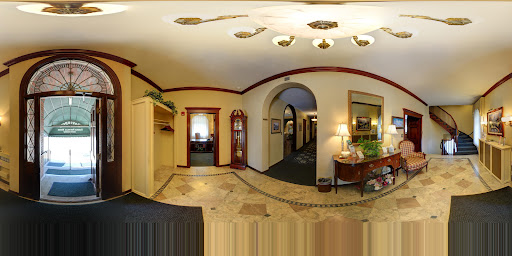 Funeral Home «Davenport Family Funeral Home», reviews and photos, 149 W Main St, Barrington, IL 60010, USA