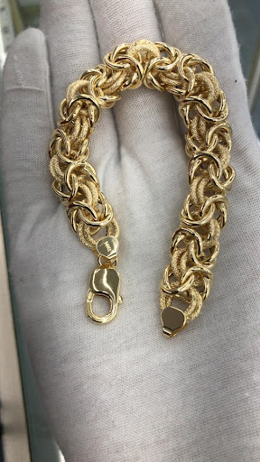 Watch Repair Service «Golden Jewelers - Memphis», reviews and photos, 2926 Lamar Ave, Memphis, TN 38114, USA