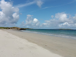 Photo de Renvyle Beach avec rivage droit, long