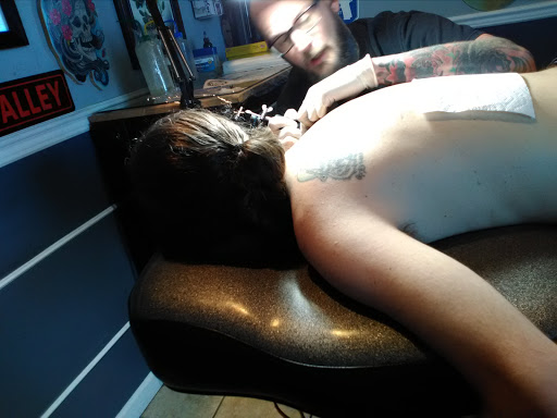 Tattoo Shop «Electric Influence Tattoo and Body Piercing», reviews and photos, 7333 NE 48th St, Kansas City, MO 64119, USA