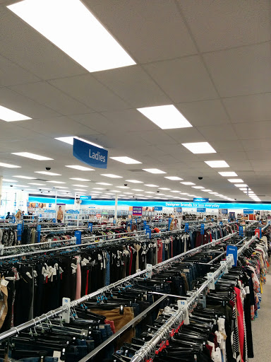 Clothing Store «Ross Dress for Less», reviews and photos, 2151 N Harris Blvd, Layton, UT 84041, USA