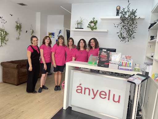 Anyelu Peluquería Zaragoza en Zaragoza, Zaragoza