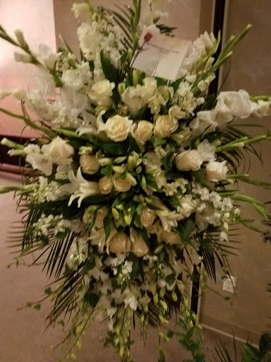 Florist «Roma Florist. free deliver purchase online. Www.romaflorist.com», reviews and photos, 11 Davis St, Oakville, CT 06779, USA