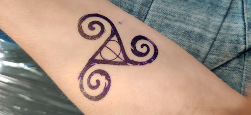 Tattoo Shop «Good Karma Tattoo», reviews and photos, 7600 196th St SW #800, Lynnwood, WA 98036, USA